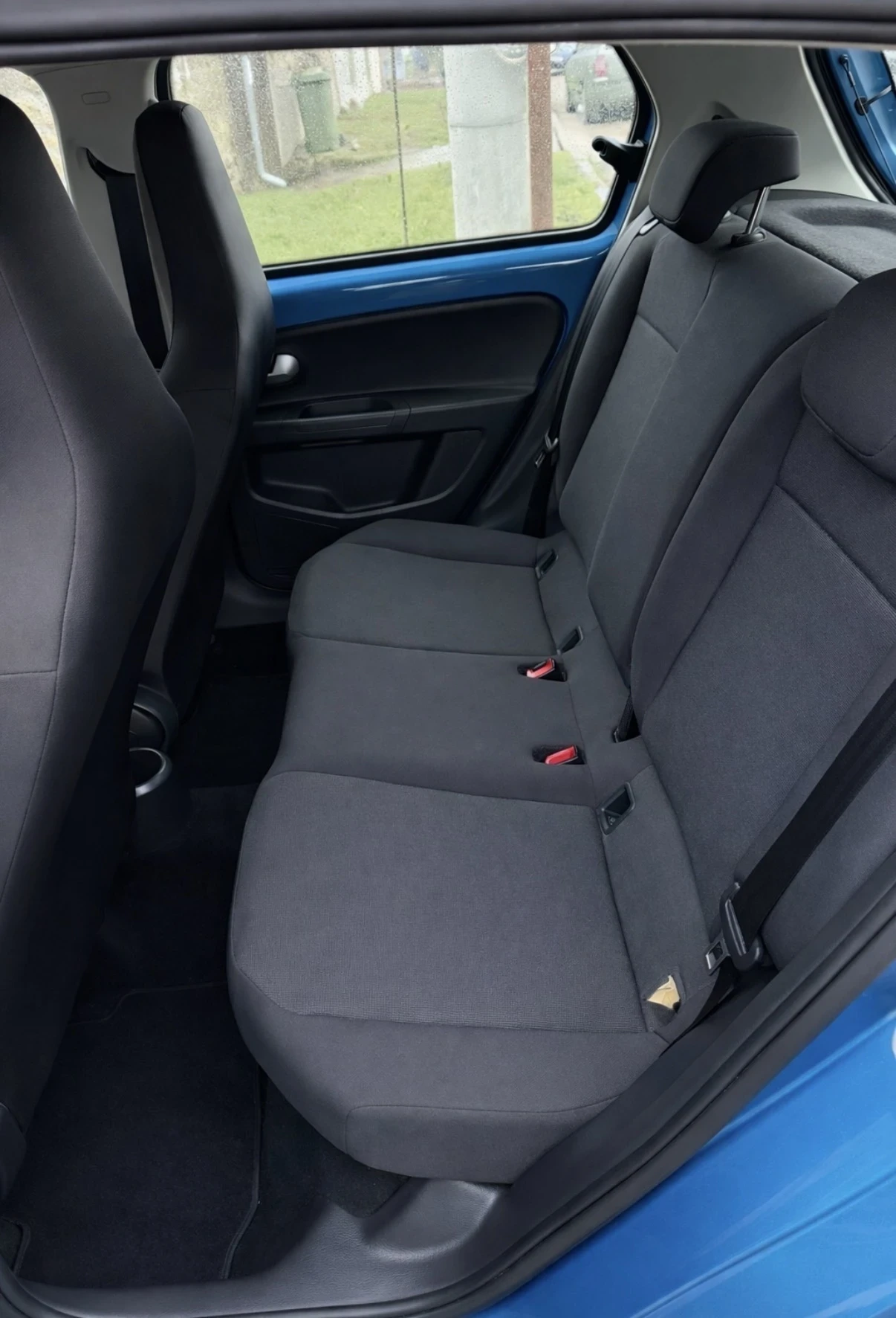 VW Up 1.0 MPI, снимка 12 - Автомобили и джипове - 53951925