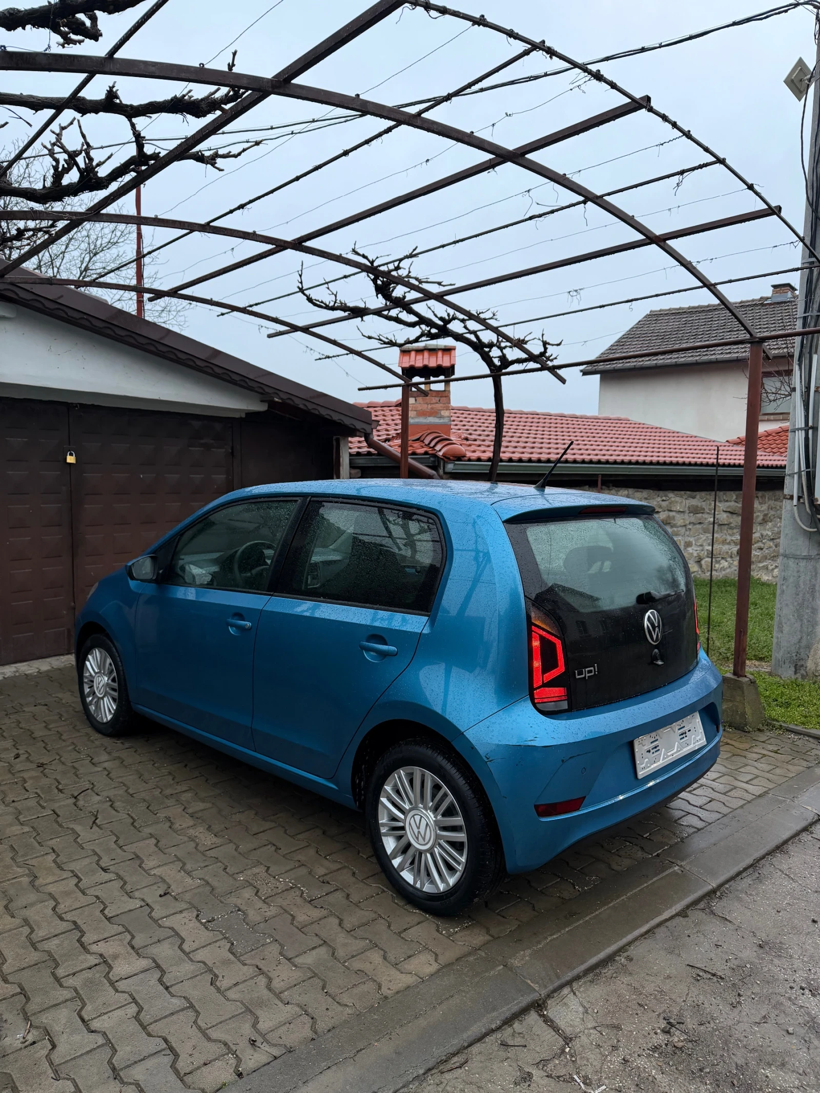 VW Up 1.0 MPI, снимка 4 - Автомобили и джипове - 53951925