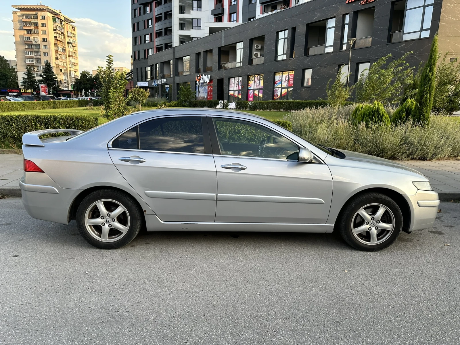 Honda Accord 2.0i-VTEC, снимка 5 - Автомобили и джипове - 53981209