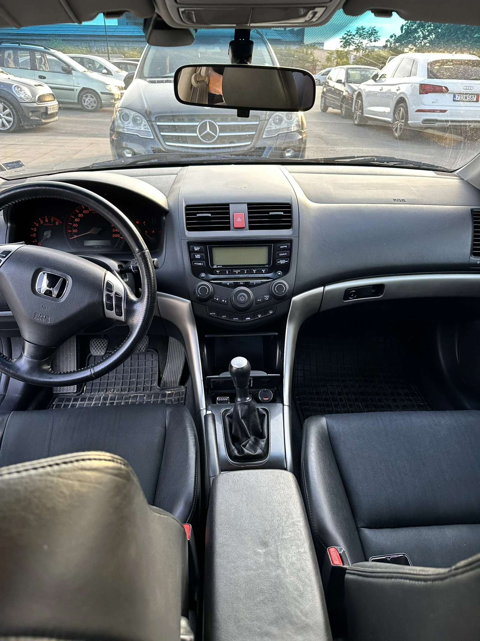 Honda Accord 2.0i-VTEC, снимка 8 - Автомобили и джипове - 53981209