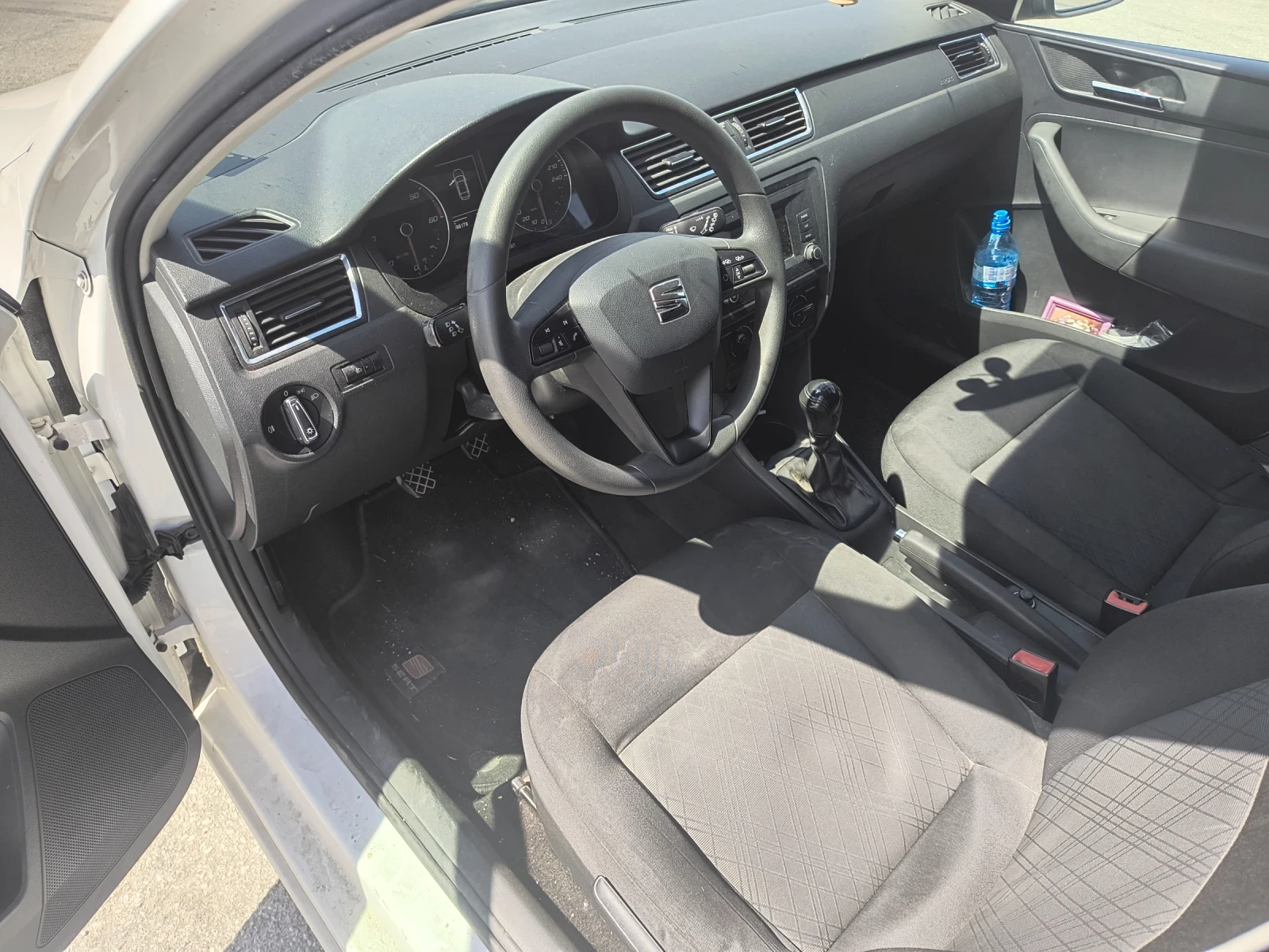 Seat Toledo 1.6 TDI, снимка 11 - Автомобили и джипове - 54518343