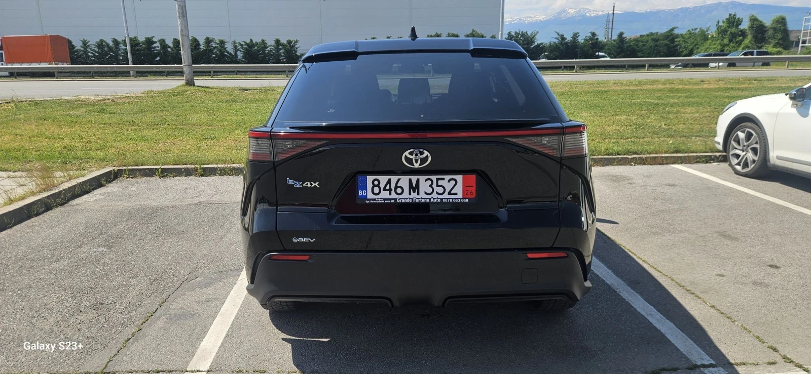 Toyota bZ4X XLE/LIMITED FWD, снимка 5 - Автомобили и джипове - 54662172