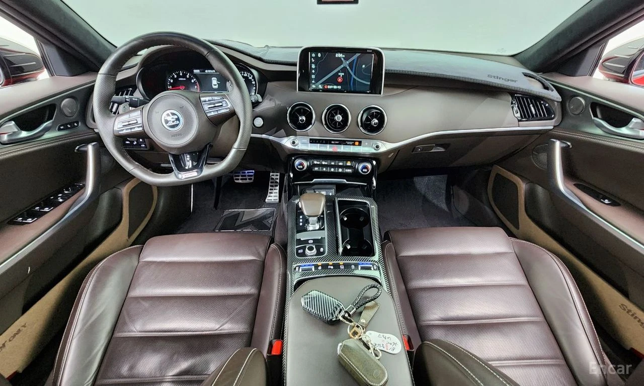 Kia Stinger 3.3* TURBO* GT* ПОДГРЕВ* ОБДУХВАНЕ* ХЕДЪП* LANE* A, снимка 6 - Автомобили и джипове - 54730123