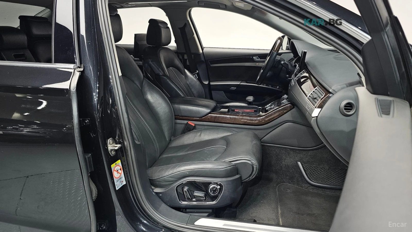 Audi A8 3.0 TDI* QUATTRO* КОЖА* ПОДГРЕВ* ОБДУХВ* ПАНОРАМА*, снимка 12 - Автомобили и джипове - 54811838