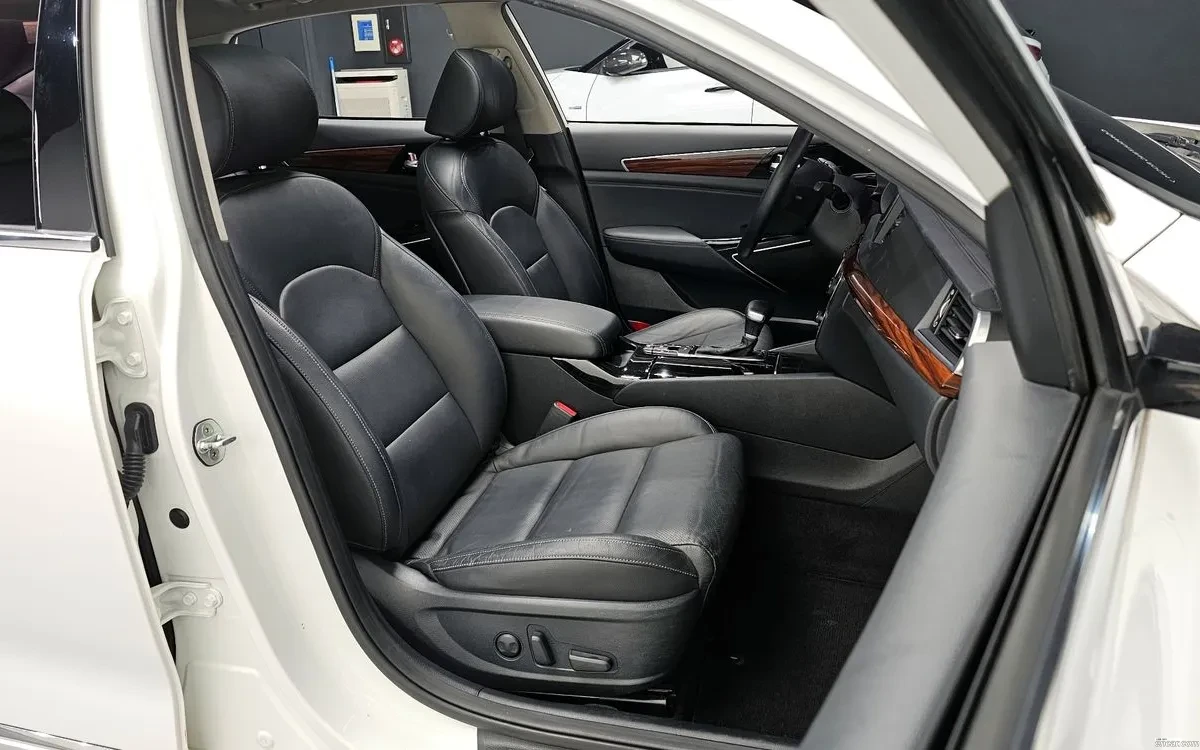 Kia K7 * ����� * ������ * �������� | Mobile.bg � ����������� 8