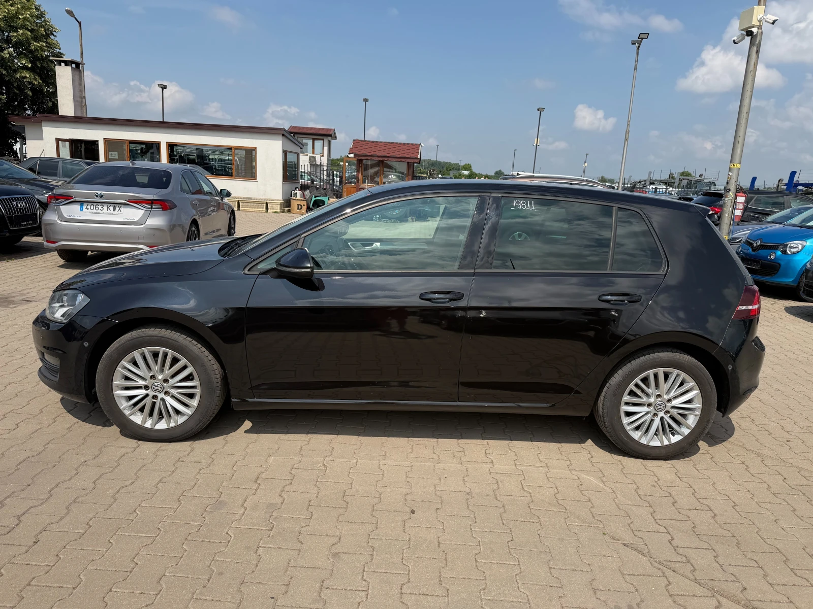 VW Golf CUP 2.0TDI NAVI EURO 6, снимка 9 - Автомобили и джипове - 55142661