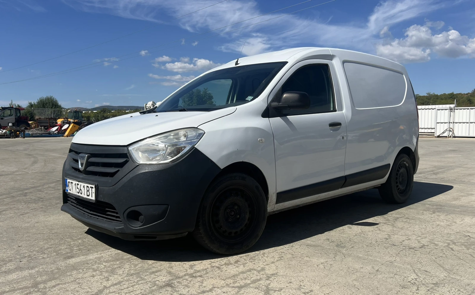Dacia Dokker, снимка 2 - Автомобили и джипове - 56014938