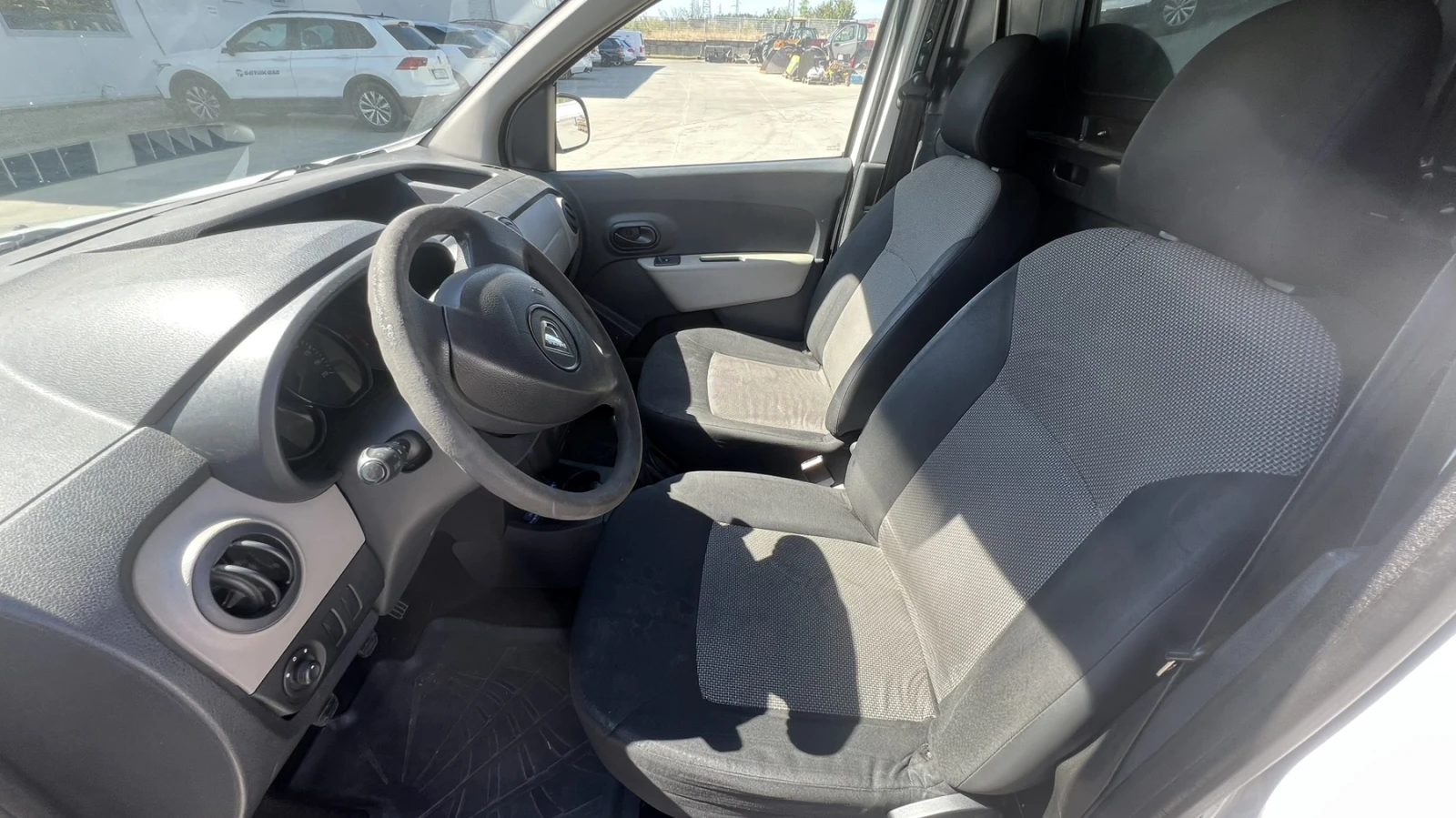 Dacia Dokker, снимка 11 - Автомобили и джипове - 56014938
