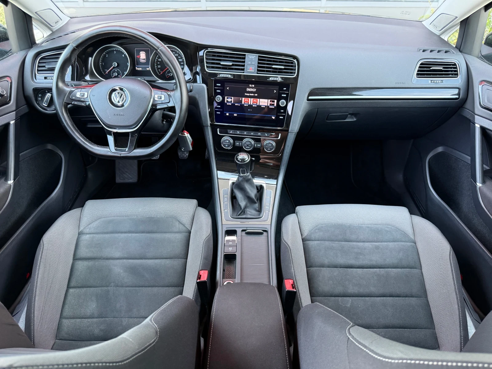 VW Golf VII 2.0 TDI 150к.с FACELIFT / HIGHLINE / CAMERA , снимка 8 - Автомобили и джипове - 55210684