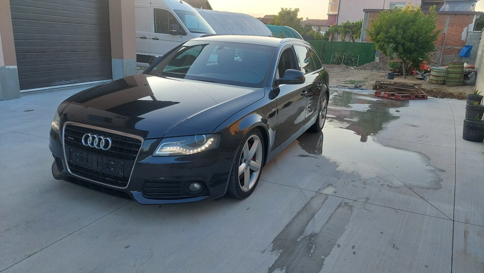 Audi A4 3.0 tdi 239 hp DISTRONIC