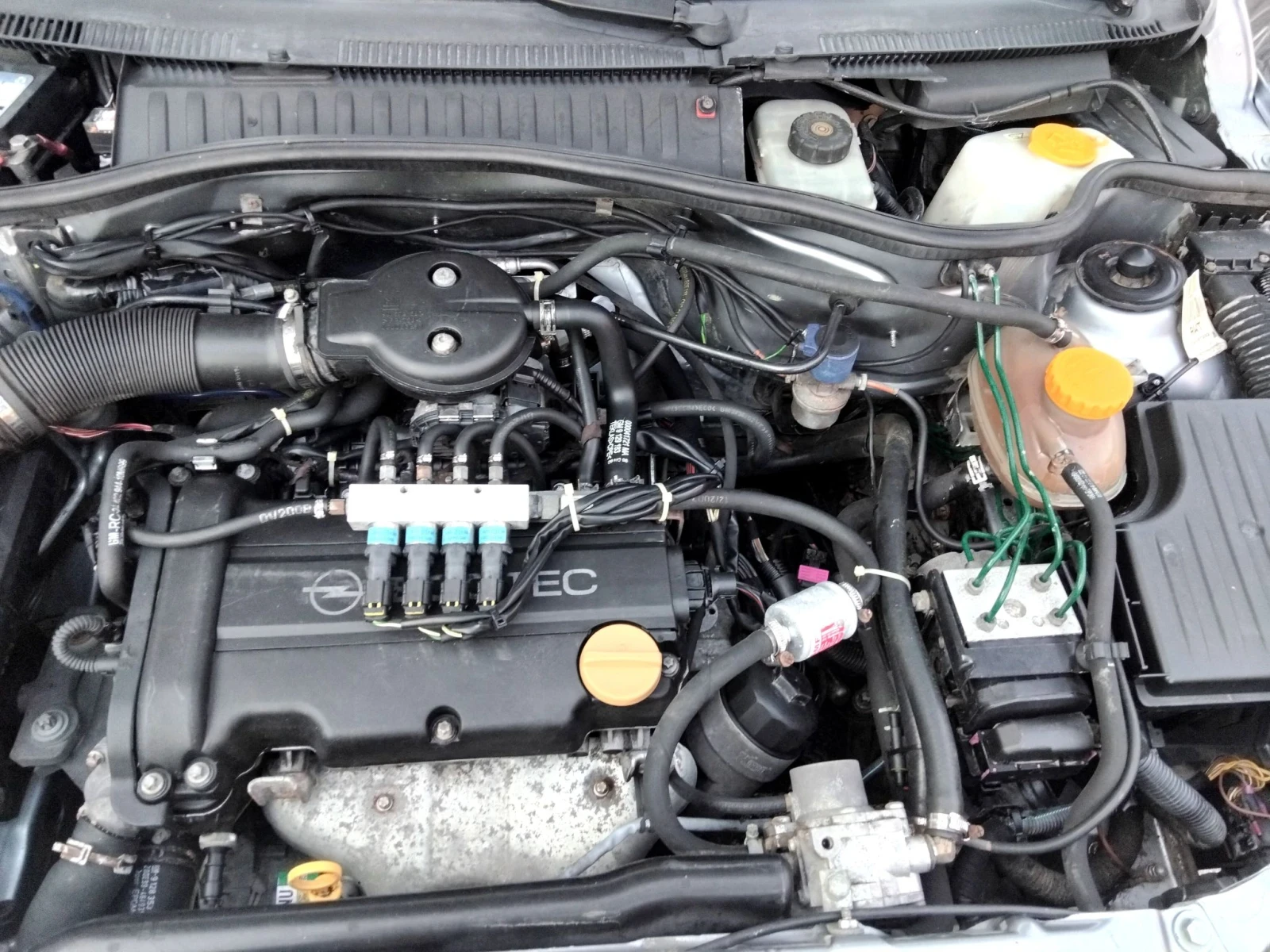 Opel Corsa 1.2.75к+ КЛИМА + ГАЗОВ ИНЖЕКЦИОН , снимка 15 - Автомобили и джипове - 55616271