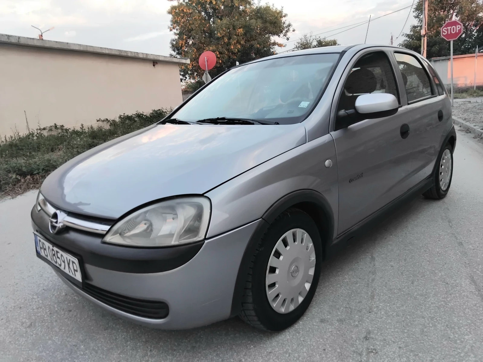 Opel Corsa 1.2.75к+ КЛИМА + ГАЗОВ ИНЖЕКЦИОН , снимка 8 - Автомобили и джипове - 55616271