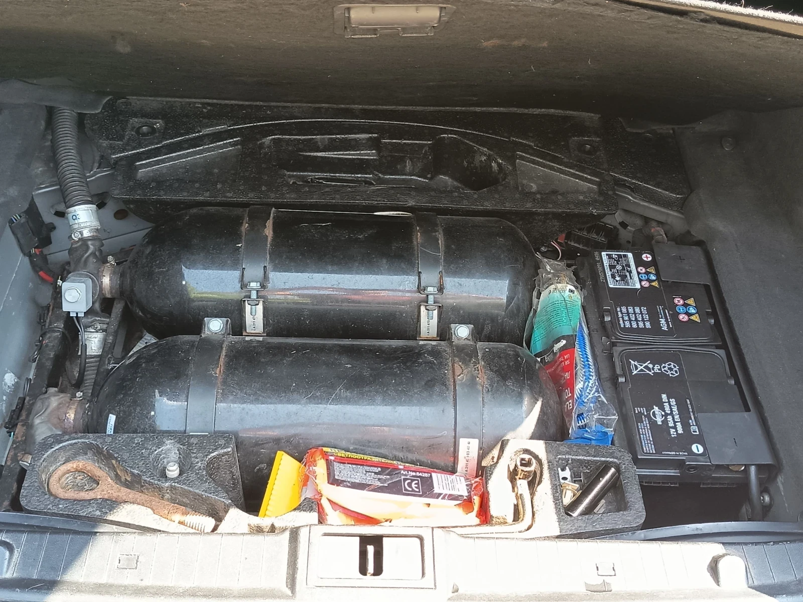 Mercedes-Benz E 200 1.8 NGT, снимка 17 - Автомобили и джипове - 55793195