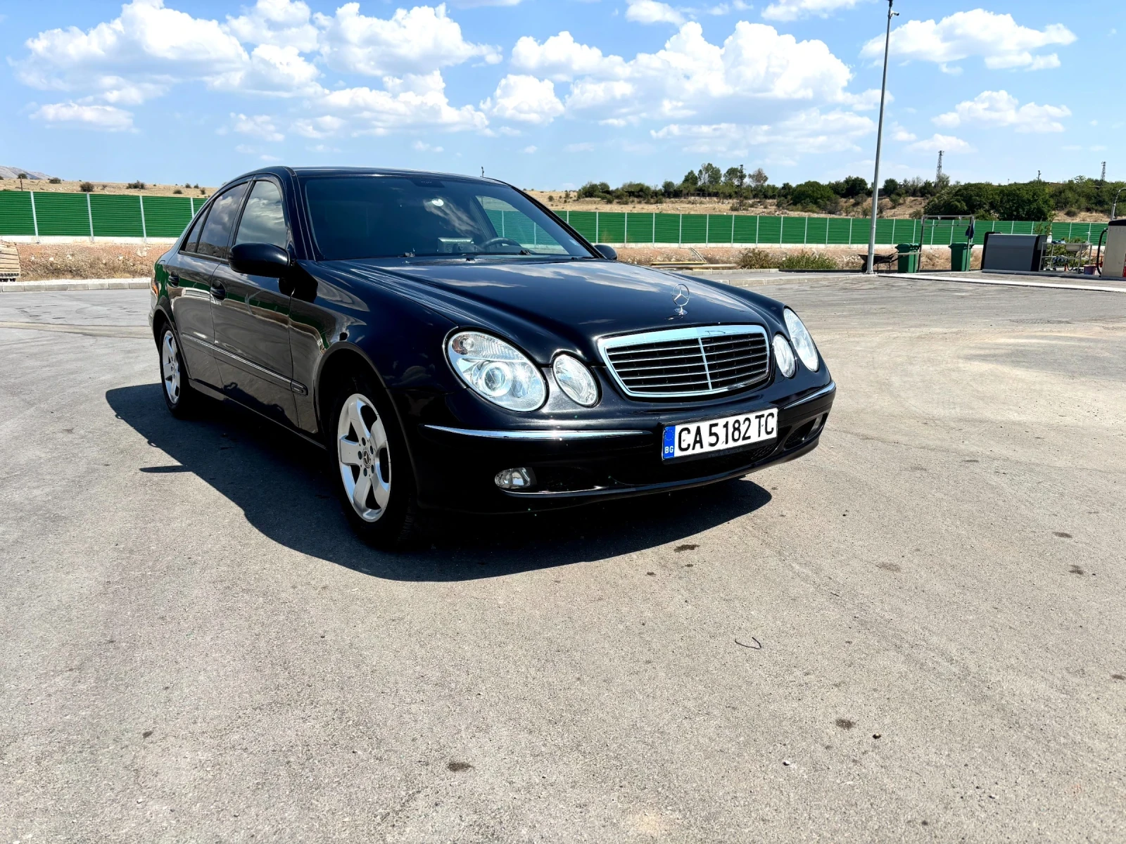 Mercedes-Benz E 200 1.8 NGT, снимка 2 - Автомобили и джипове - 55793195