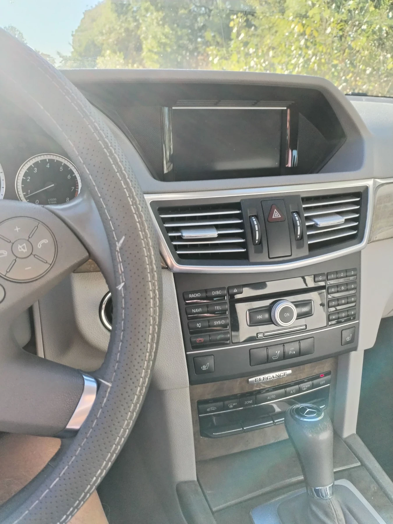 Mercedes-Benz E 250 212, снимка 12 - Автомобили и джипове - 55998434