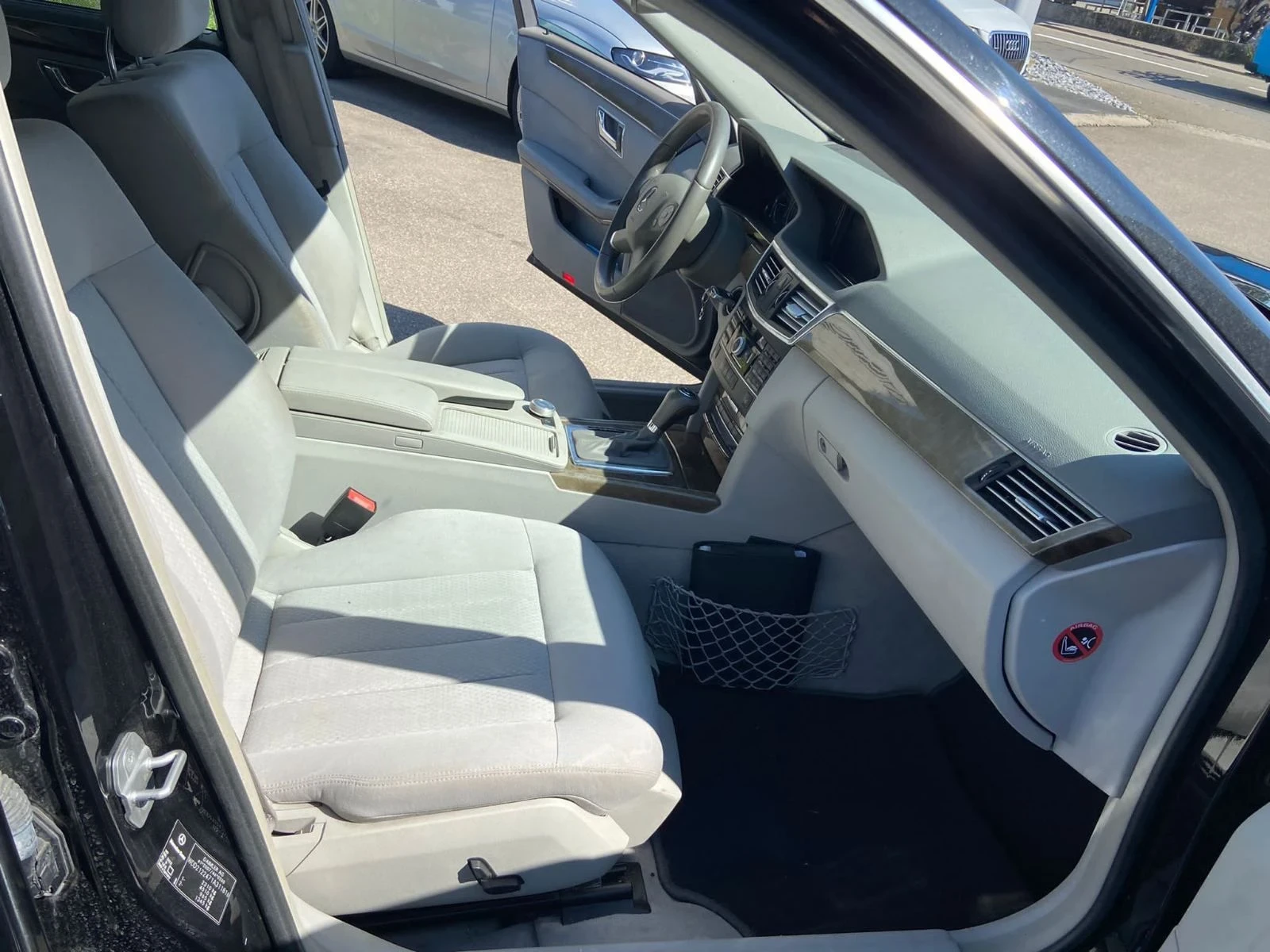 Mercedes-Benz E 250 212, снимка 4 - Автомобили и джипове - 55998434