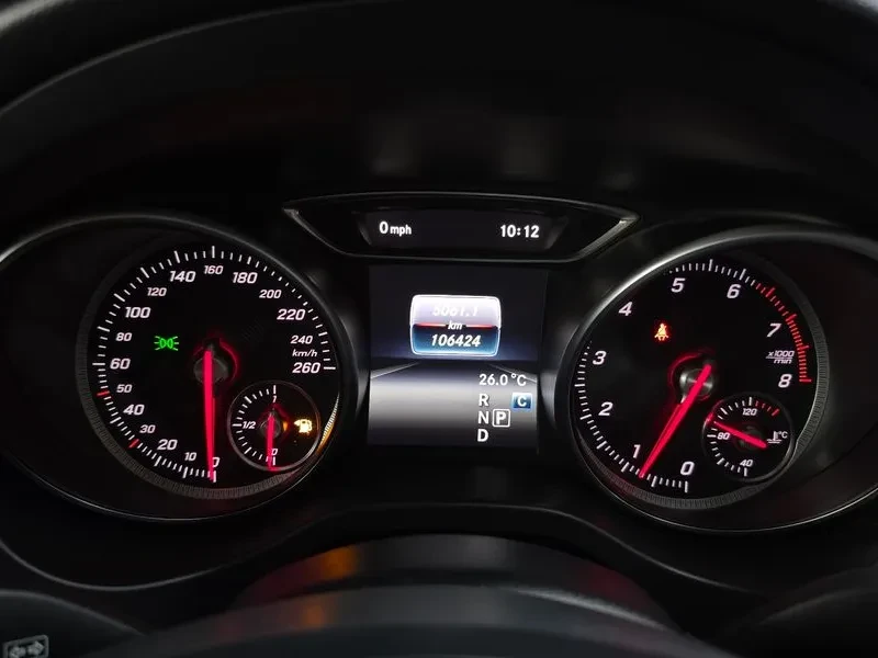 Mercedes-Benz GLA X156 Gla220, снимка 8 - Автомобили и джипове - 55259405