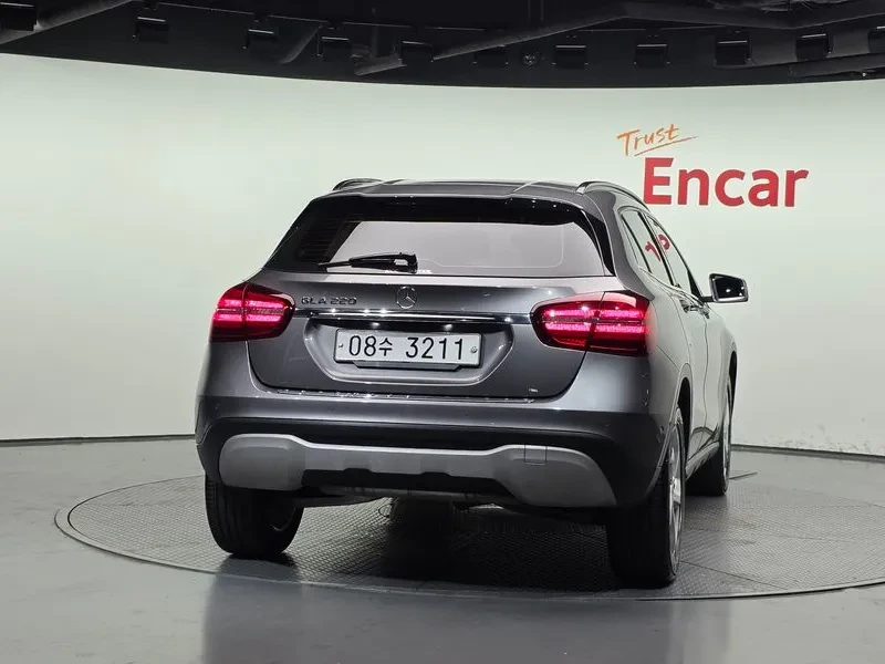 Mercedes-Benz GLA X156 Gla220, снимка 4 - Автомобили и джипове - 55259405