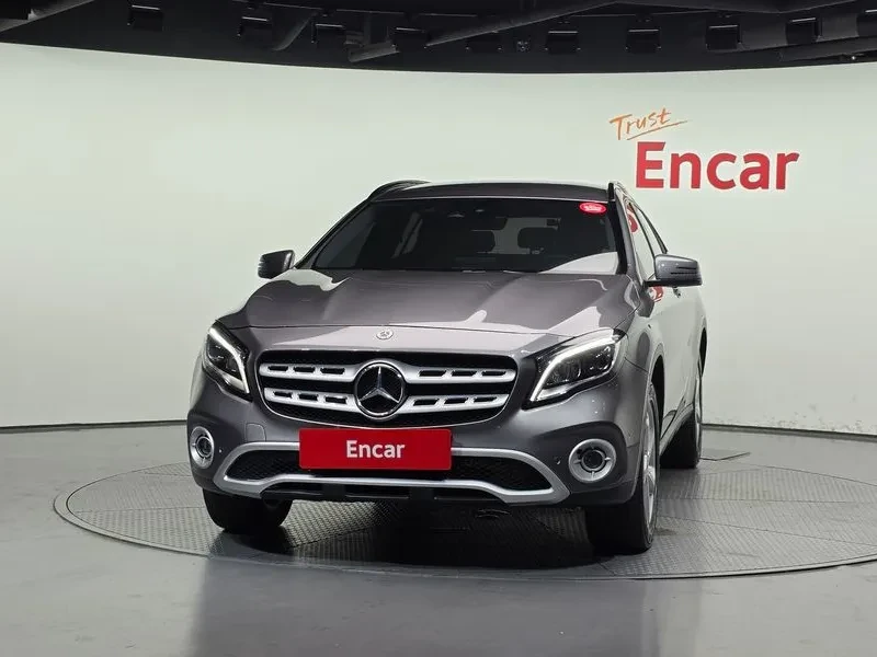 Mercedes-Benz GLA X156 Gla220, снимка 3 - Автомобили и джипове - 55259405