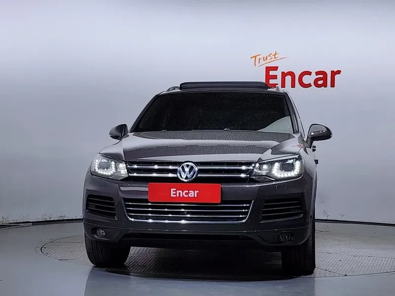 VW Touareg V6 3.0 Tdi Bluemotion 7P5, снимка 3 - Автомобили и джипове - 56116563