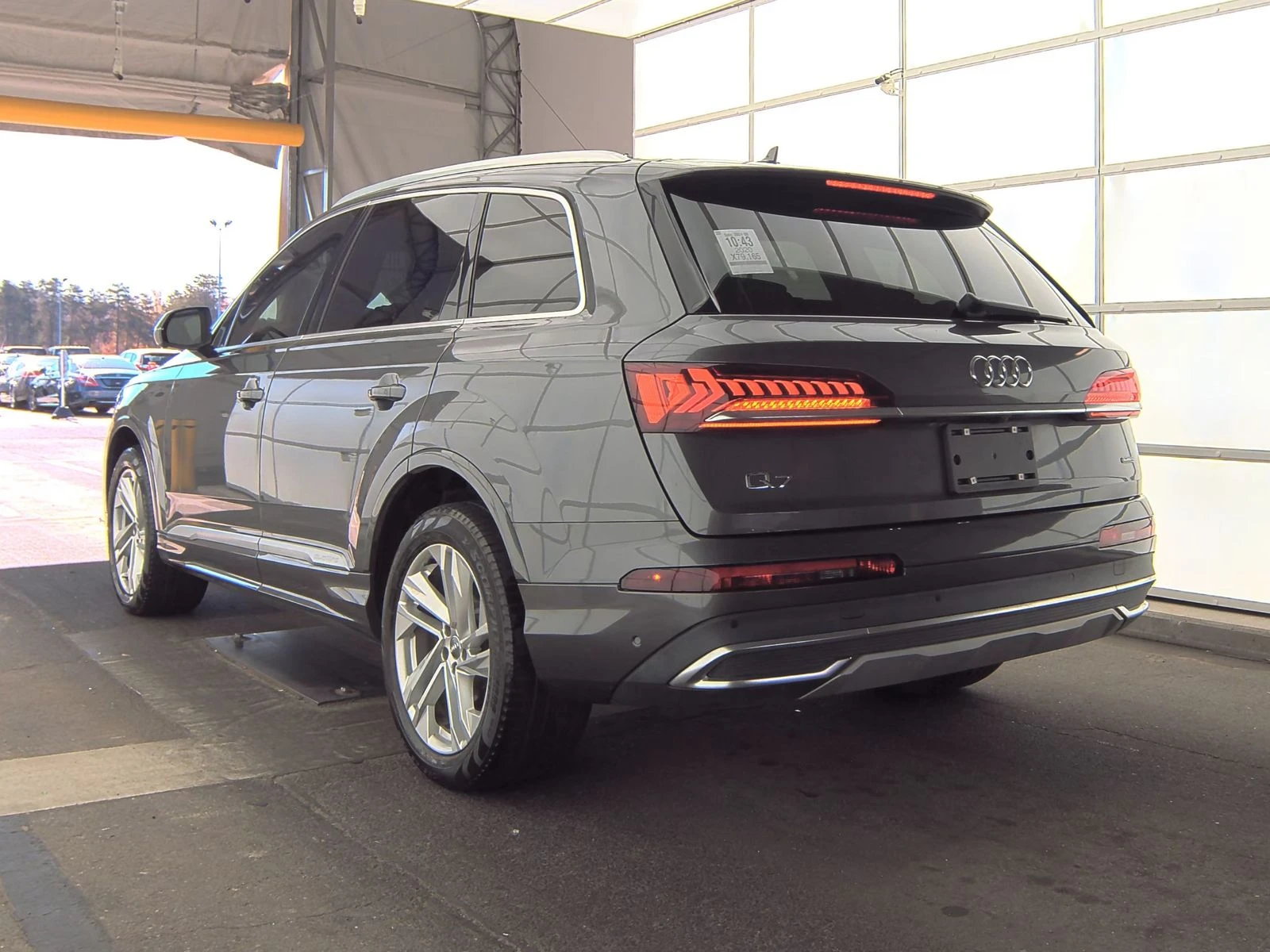 Audi Q7 Premium Plus 55 - изображение 4