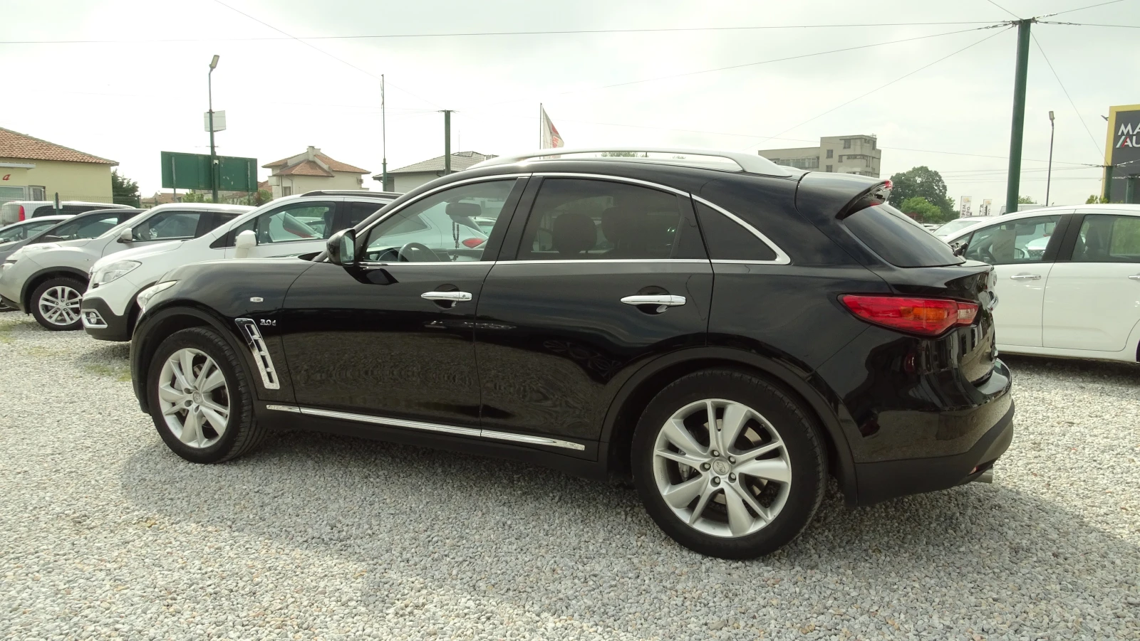 Infiniti QX70 3.0D* FULL - изображение 3