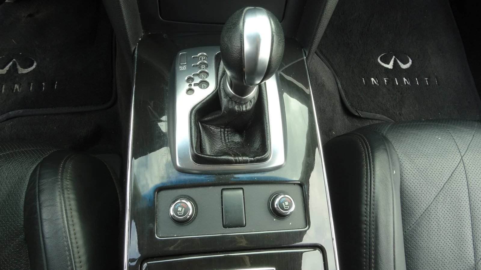 Infiniti QX70 3.0D* FULL | Mobile.bg   14