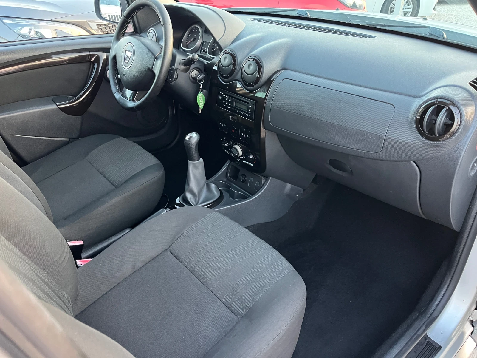 Dacia Duster 172000км, Италия, топ състояние - изображение 9