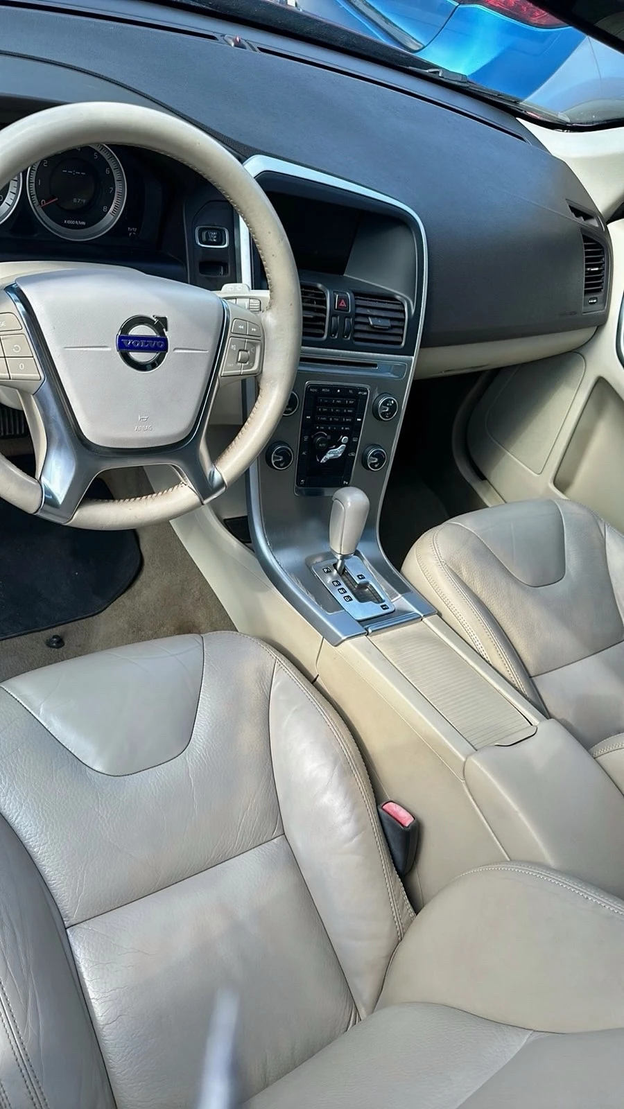 Volvo XC60 3.2 2wd - изображение 7