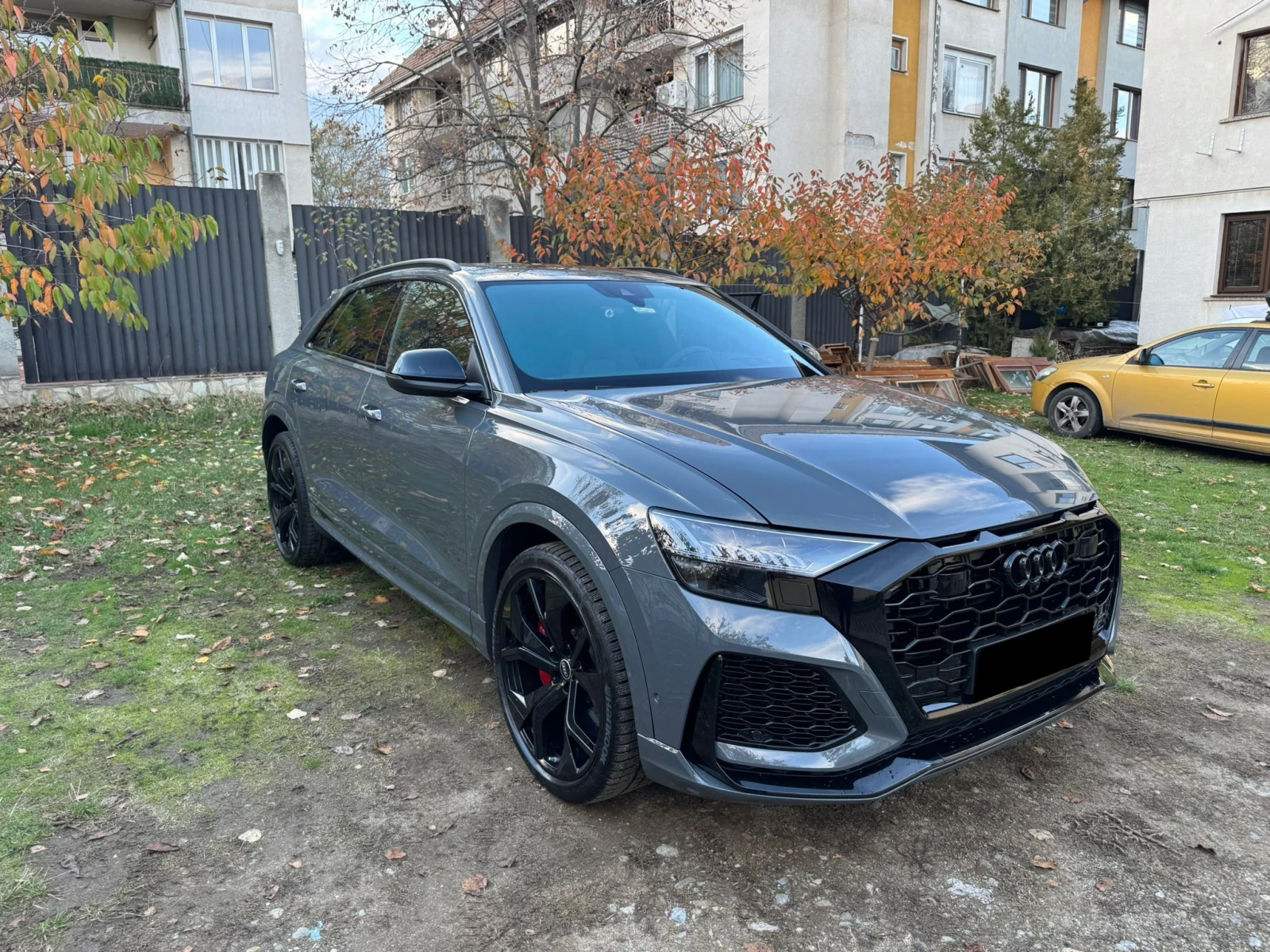 Audi RSQ8 Individual/CARBON/B&O/MATRIX/PANO/HEAD UP/360, снимка 2 - Автомобили и джипове - 53892284