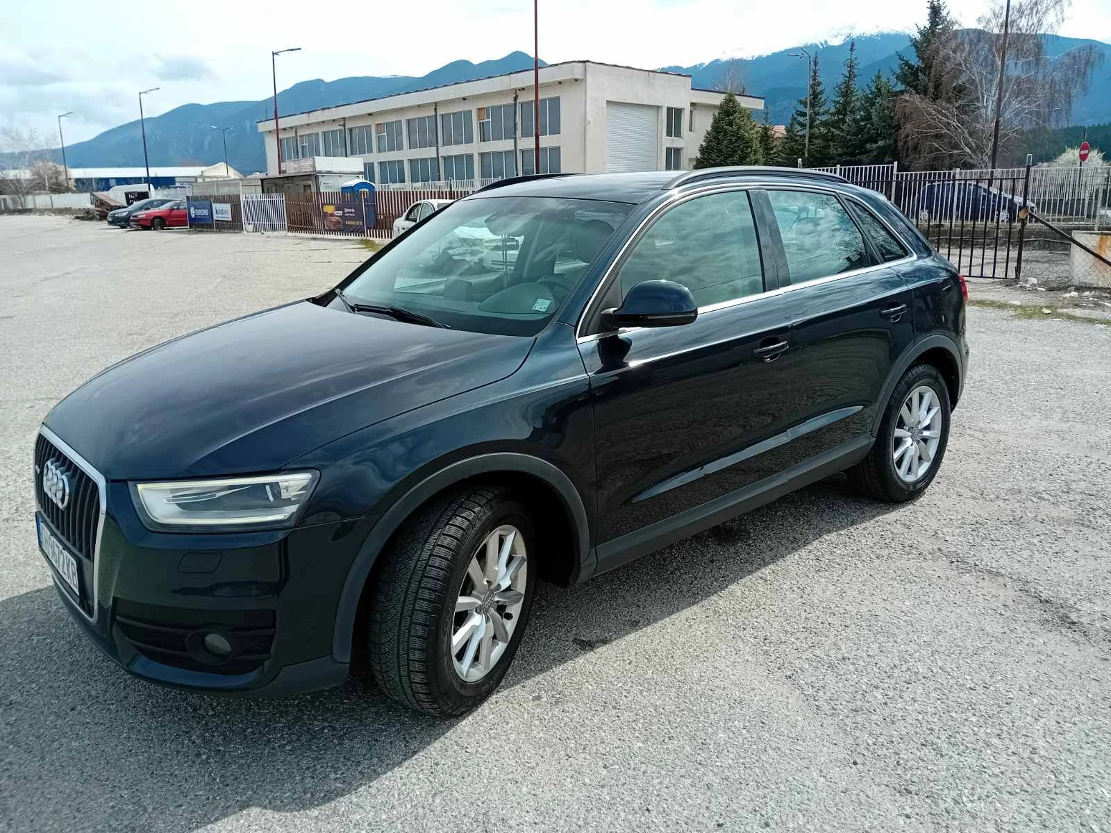 Audi Q3, снимка 8 - Автомобили и джипове - 53985847
