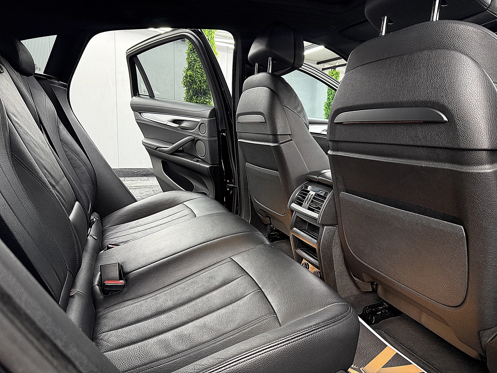 BMW X6 4.0D/M-paket/START STOP/Keyless/СОБСТВЕН ЛИЗИНГ, снимка 9 - Автомобили и джипове - 54288519