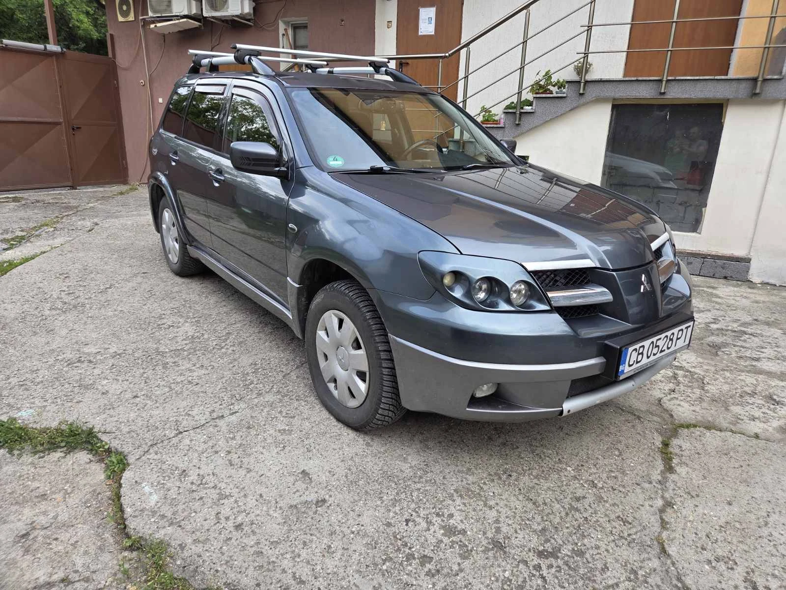Mitsubishi Outlander 2.4 LPG, снимка 2 - Автомобили и джипове - 54985033