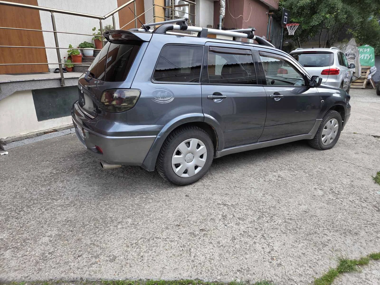 Mitsubishi Outlander 2.4 LPG, снимка 3 - Автомобили и джипове - 54985033