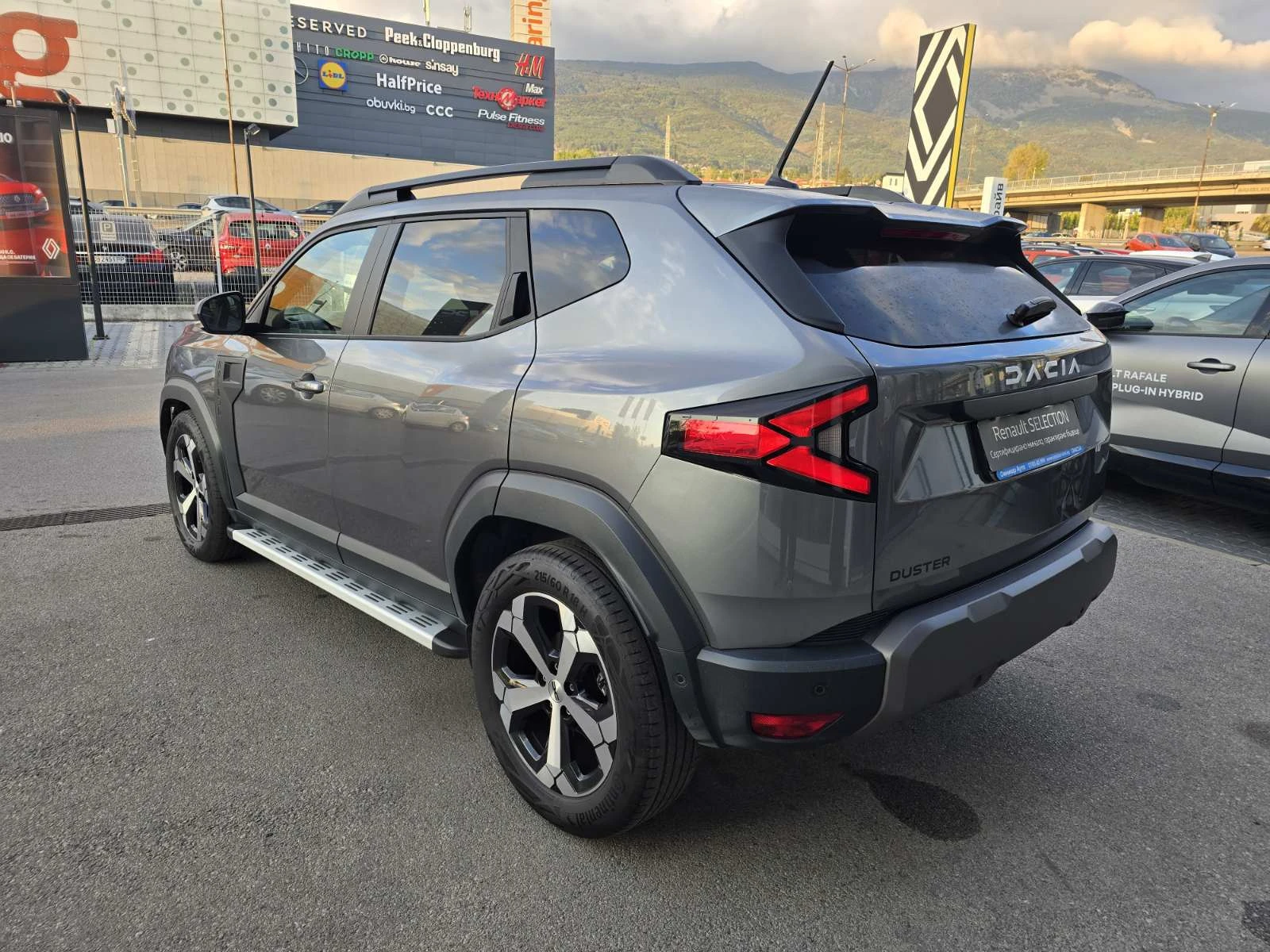 Dacia Duster 1.0 TCe 100 LPG, снимка 4 - Автомобили и джипове - 56257329