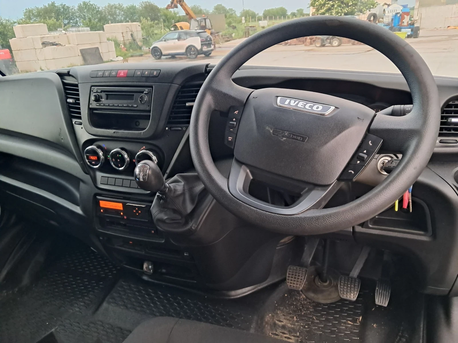 Iveco Daily 70C Затворнически - изображение 10