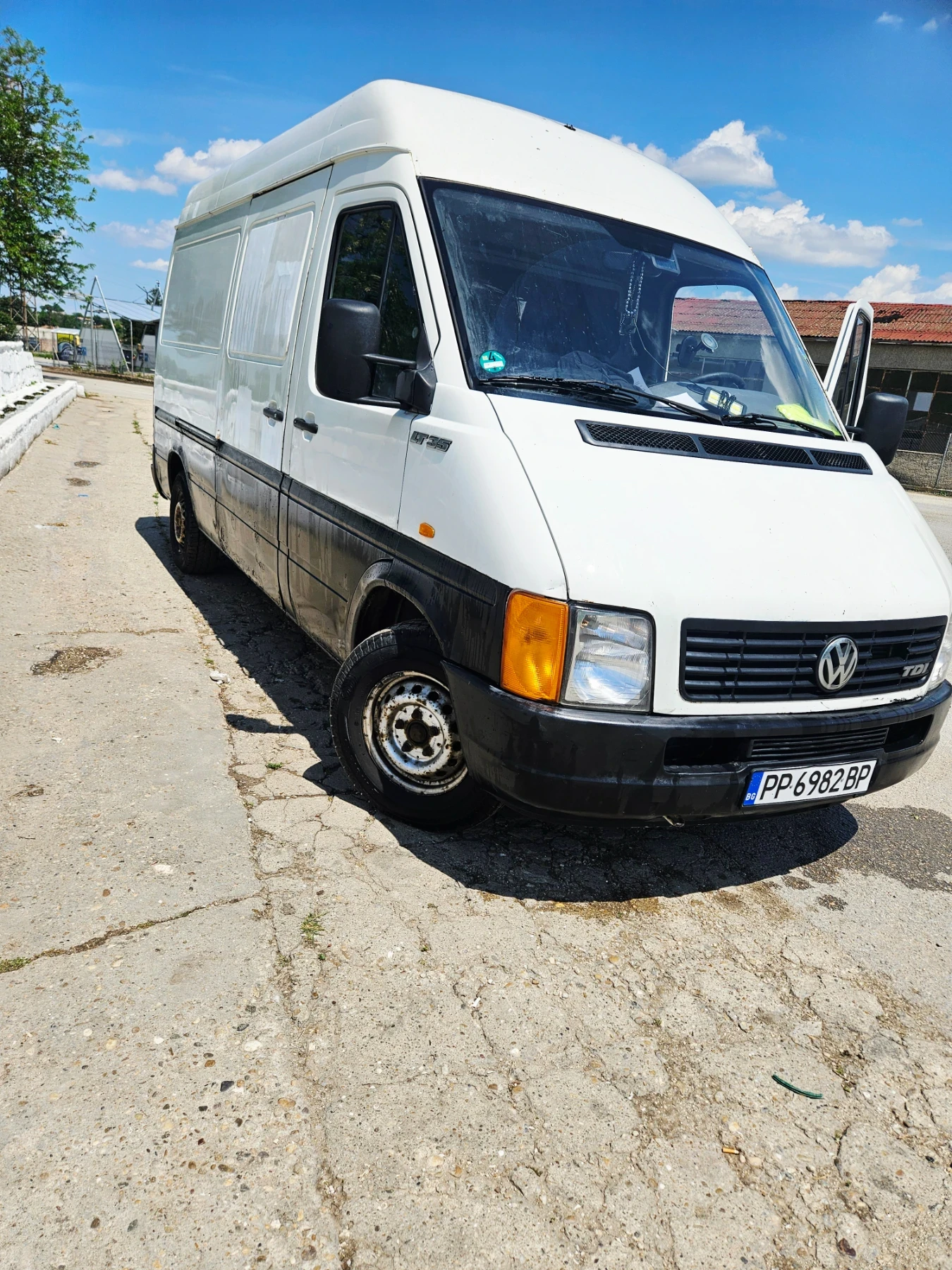 VW Lt 2.5TDI 109коня, снимка 2 - Бусове и автобуси - 54661778