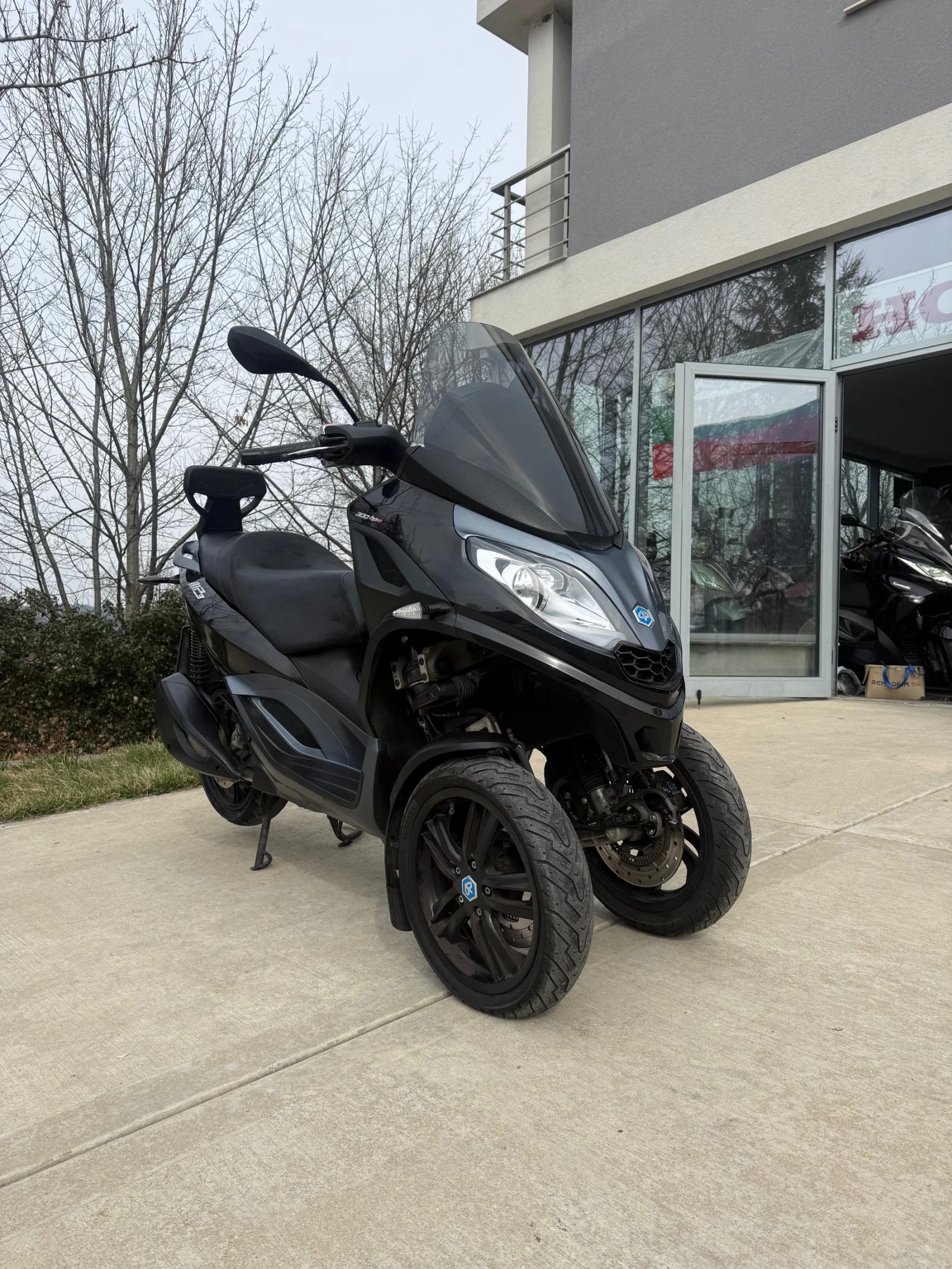 Piaggio Mp3 LT 300 2020 ABS - изображение 2