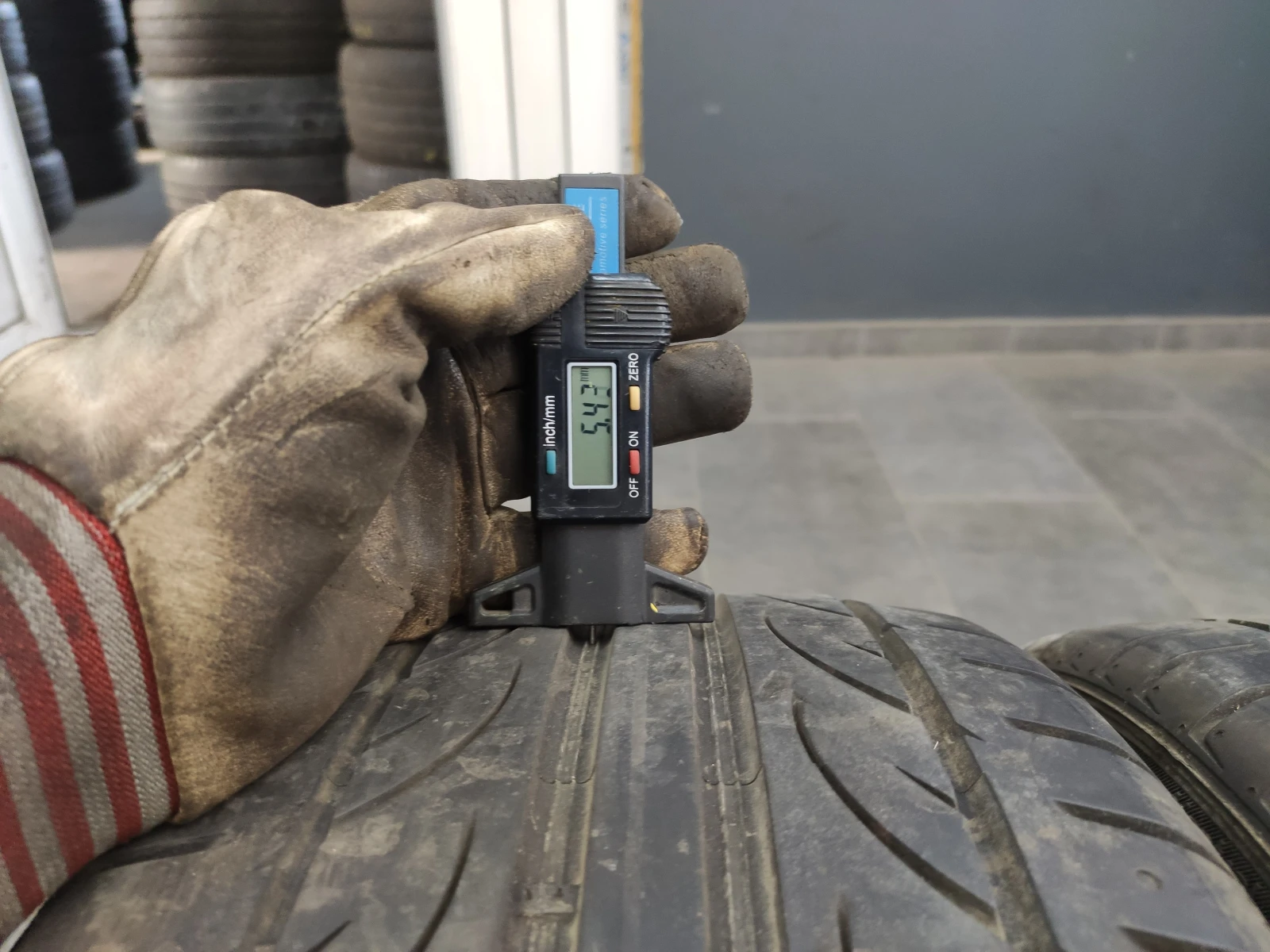  215/40R17 | Mobile.bg   4