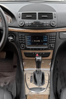 Mercedes-Benz E 320 224ks face, снимка 15