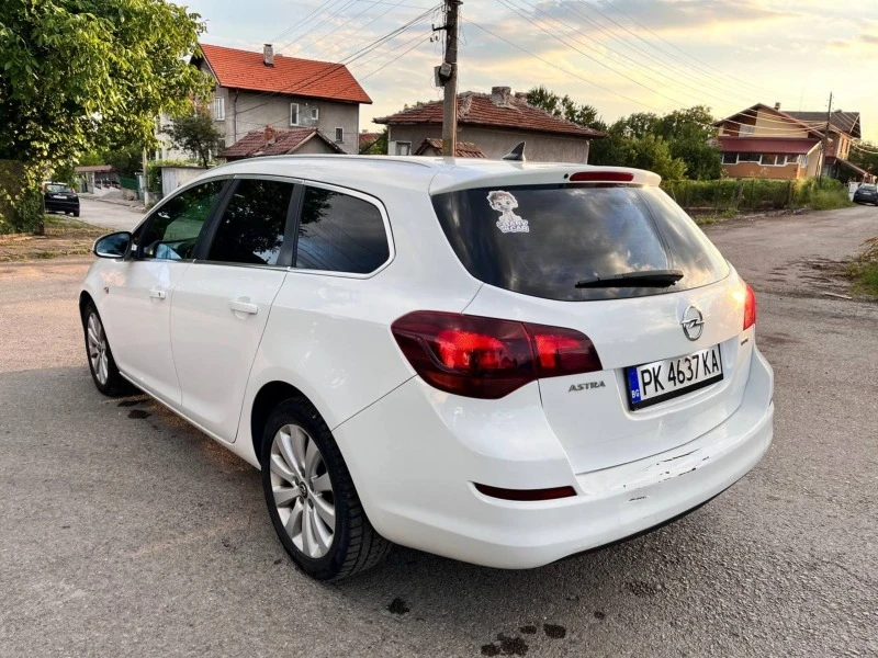 Opel Astra 1.7 CDTI 125кс. Cosmo, снимка 6 - Автомобили и джипове - 46983406