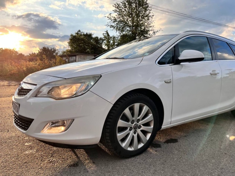 Opel Astra 1.7 CDTI 125кс. Cosmo, снимка 8 - Автомобили и джипове - 46176267
