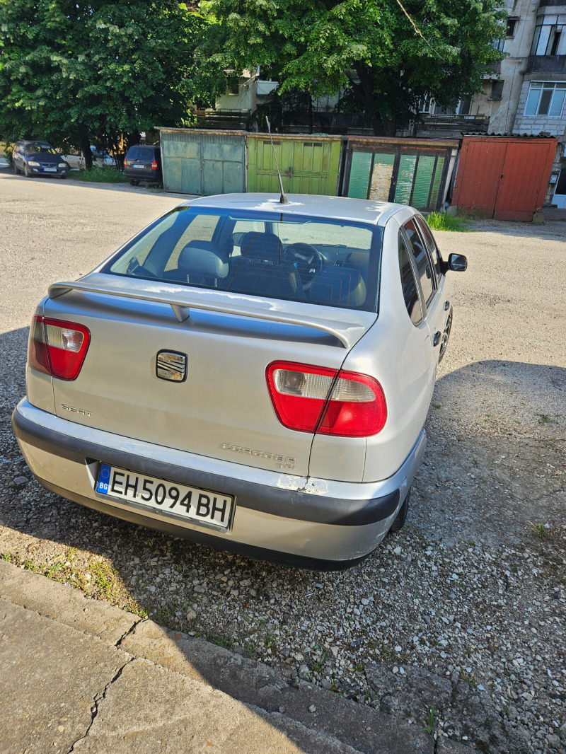 Seat Cordoba, снимка 6 - Автомобили и джипове - 47112969