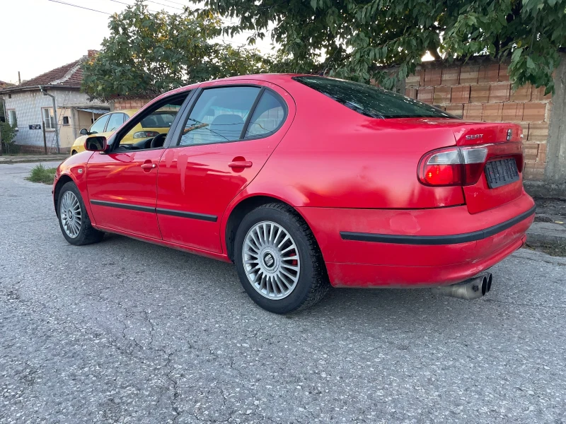 Seat Toledo 2.3 v5  , снимка 4 - Автомобили и джипове - 47625170