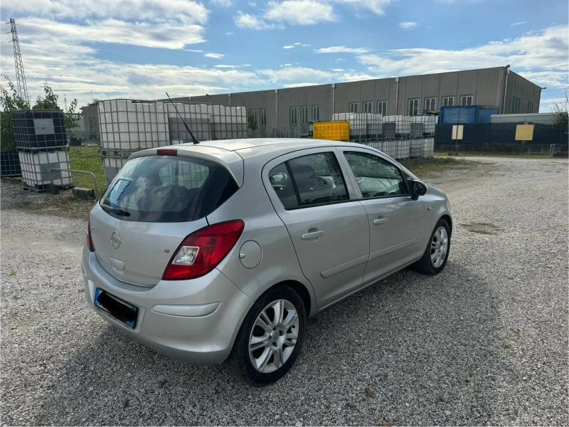 Opel Corsa 1.2i klima , снимка 3 - Автомобили и джипове - 47836388