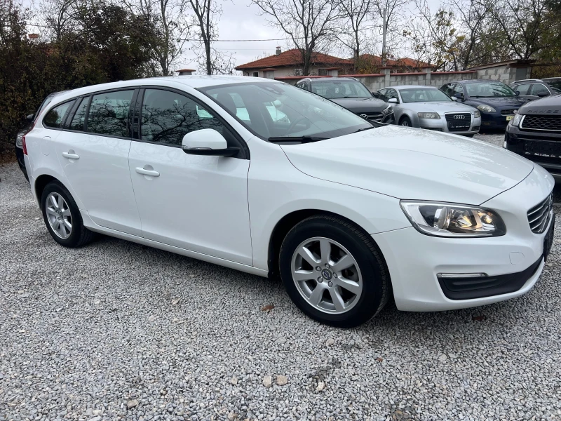 Volvo V60 1.6D2-FACE-ЕВРО 5В-НАВИГАЦИЯ-6 СКОРОСТИ, снимка 7 - Автомобили и джипове - 47967050