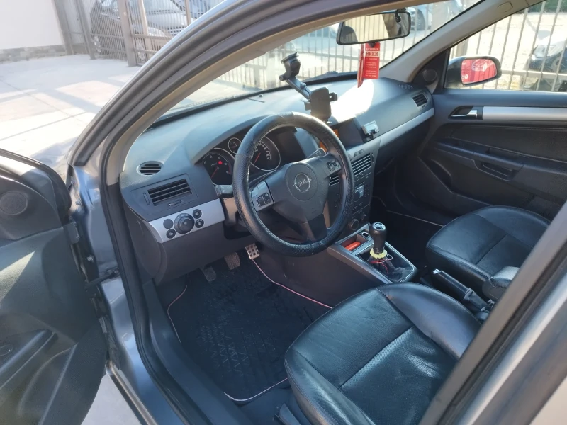 Opel Astra, снимка 12 - Автомобили и джипове - 48350549