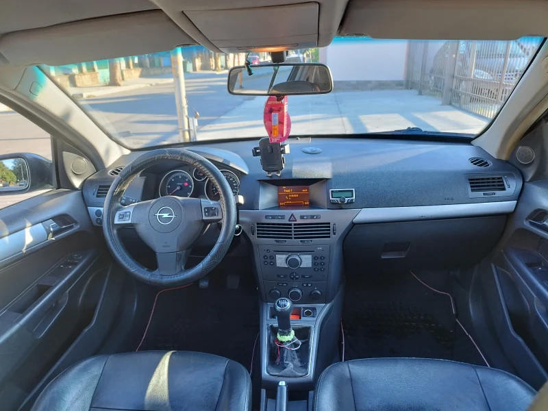 Opel Astra, снимка 3 - Автомобили и джипове - 48350549