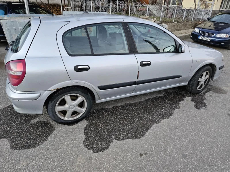 Nissan Almera, снимка 3 - Автомобили и джипове - 48105327