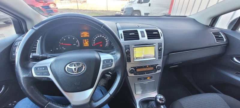 Toyota Avensis, снимка 2 - Автомобили и джипове - 48634912